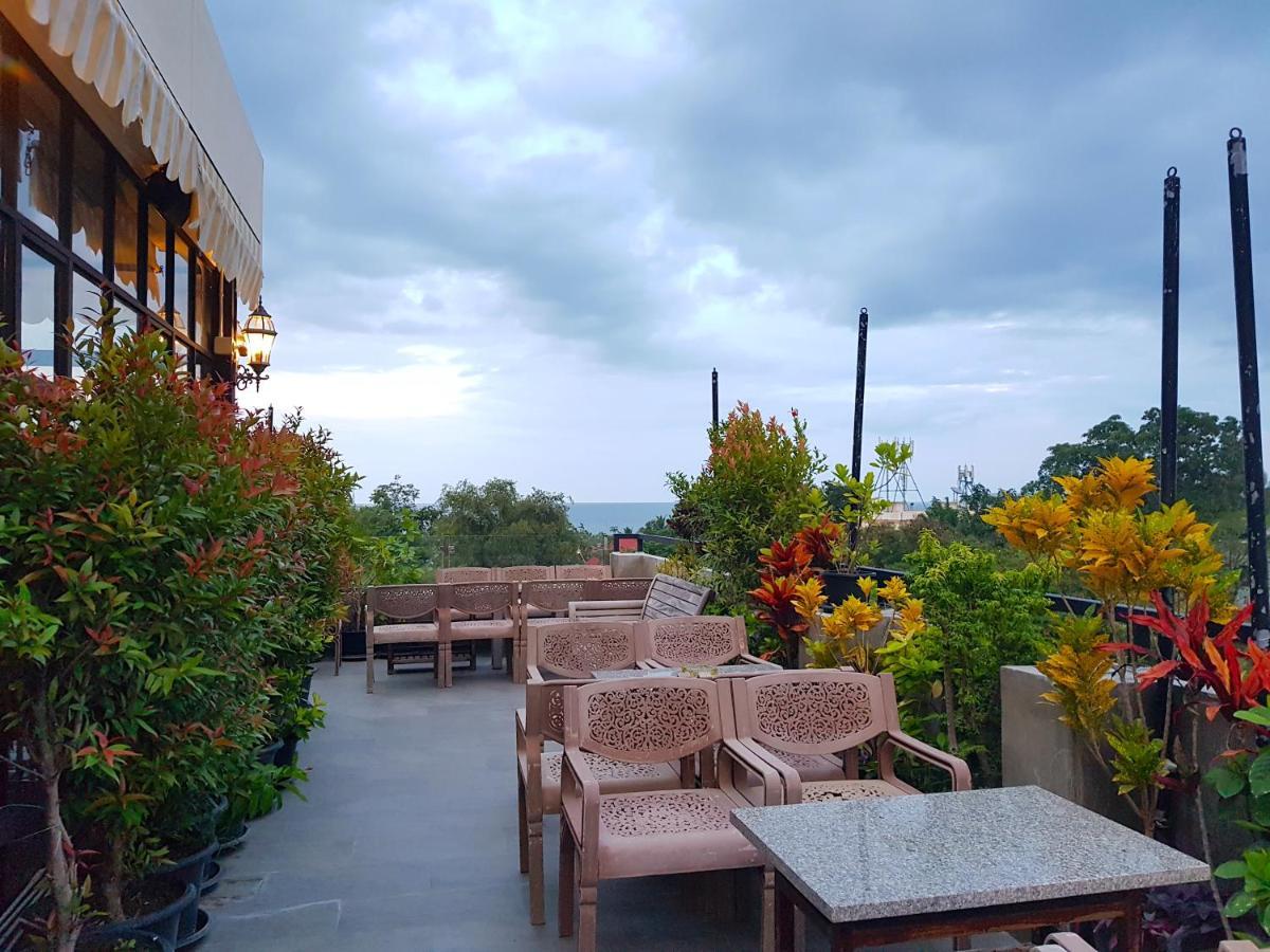 Lertnimit Boutique Hotel HHQ Buitenkant foto
