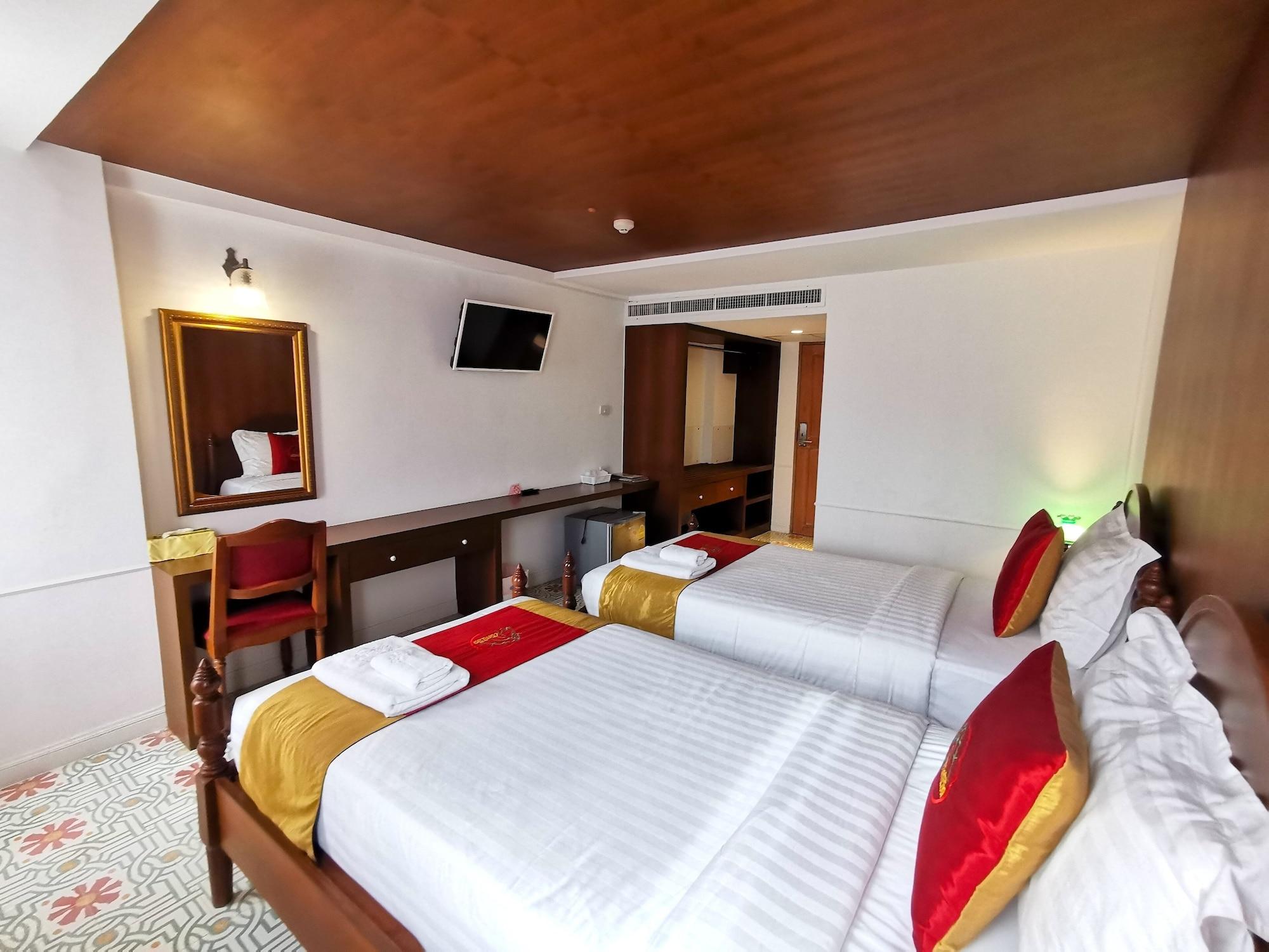 Lertnimit Boutique Hotel HHQ Buitenkant foto