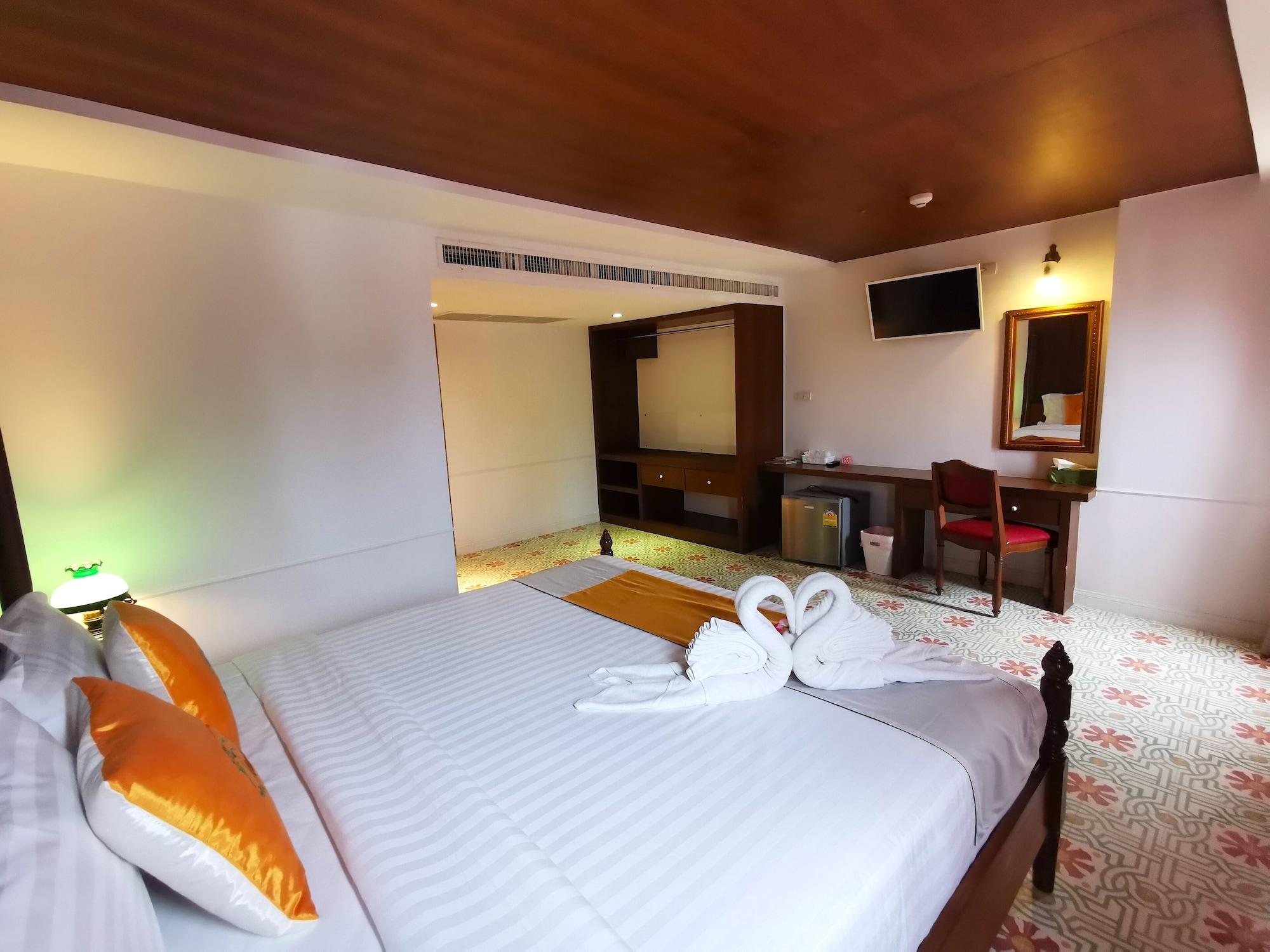 Lertnimit Boutique Hotel HHQ Buitenkant foto