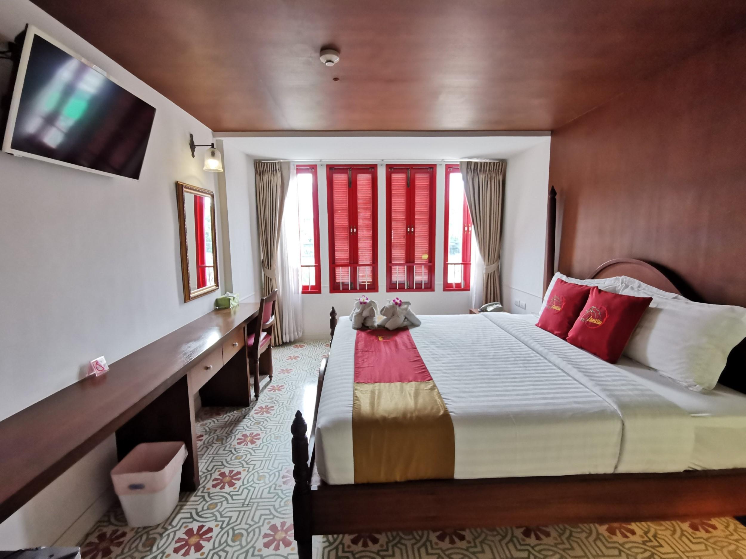 Lertnimit Boutique Hotel HHQ Buitenkant foto