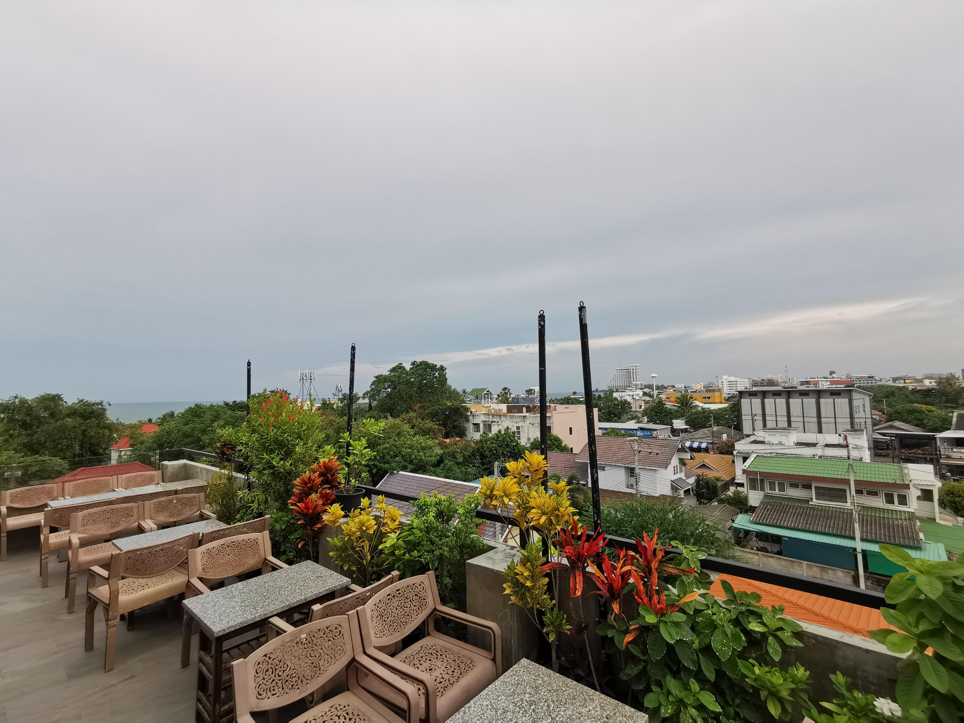 Lertnimit Boutique Hotel HHQ Buitenkant foto
